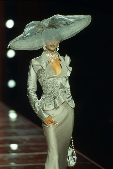 dior fall 2000 couture|christian dior haute couture.